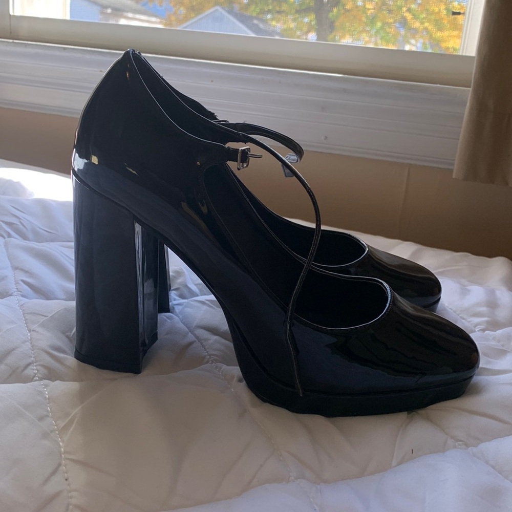madden girl chunk black heel mary janes